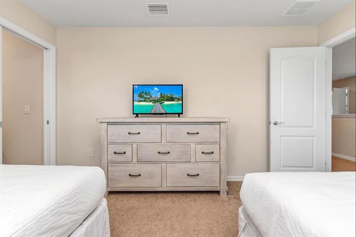 Image No.35-8 Bed Property for sale