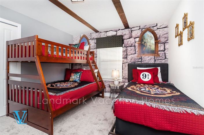 Image No.18-5 Bed Townhouse for sale