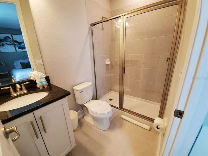 Image No.17-6 Bed Property for sale