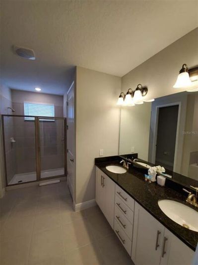 Image No.19-6 Bed Property for sale