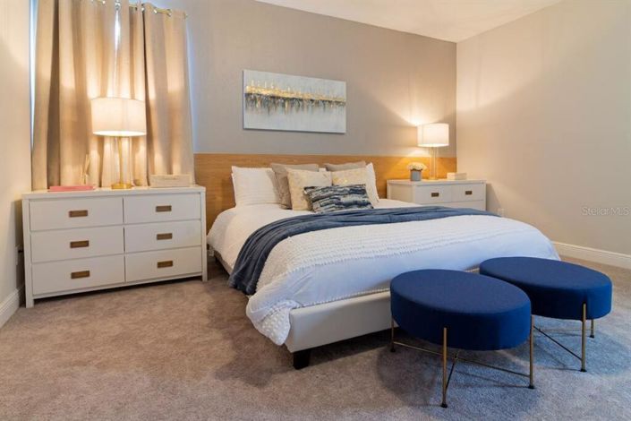 Image No.24-6 Bed Property for sale