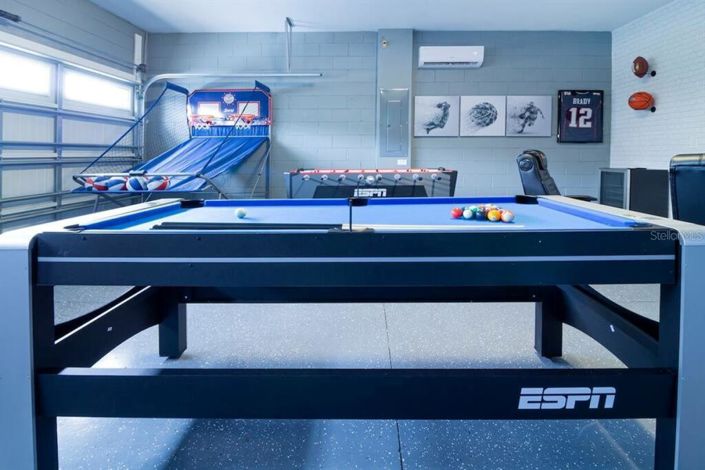 Image No.26-6 Bed Property for sale