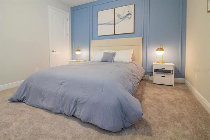 Image No.28-6 Bed Property for sale