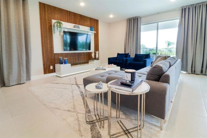 Image No.4-6 Bed Property for sale