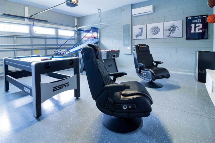 Image No.43-6 Bed Property for sale