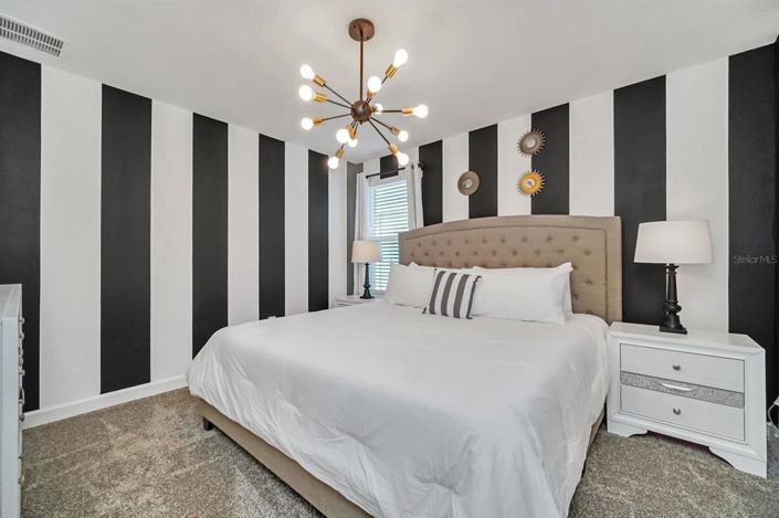 Image No.13-9 Bed Property for sale