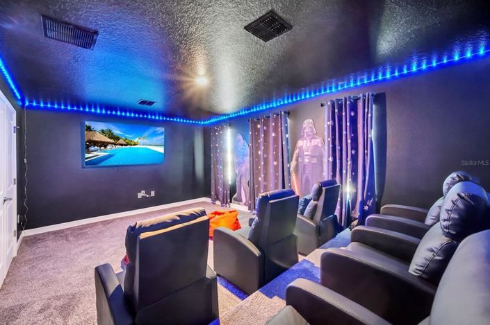 Image No.25-9 Bed Property for sale