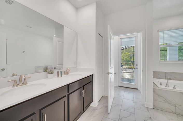 Image No.43-9 Bed Property for sale