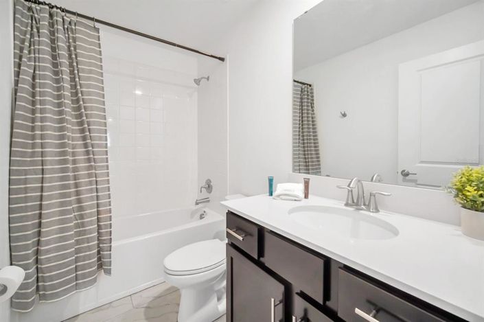 Image No.52-9 Bed Property for sale