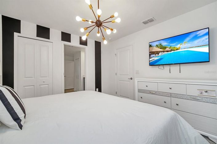 Image No.62-9 Bed Property for sale