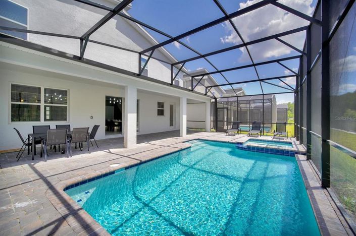 Image No.67-9 Bed Property for sale