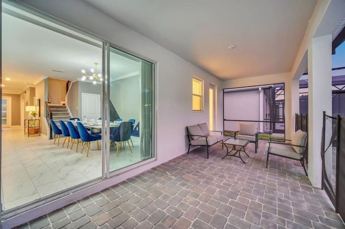 Image No.69-9 Bed Property for sale