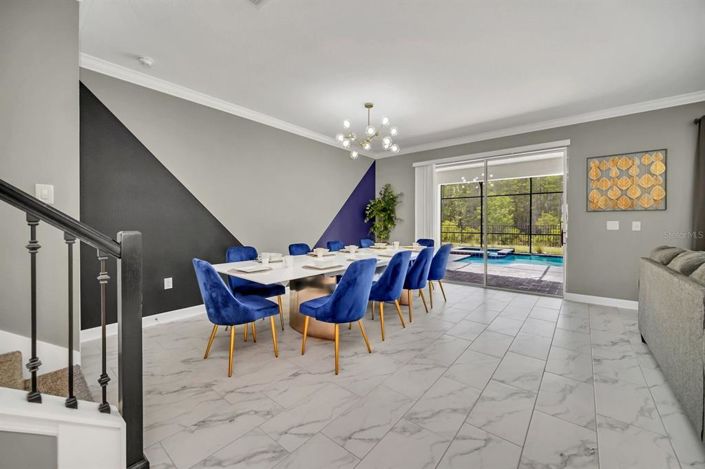 Image No.72-9 Bed Property for sale