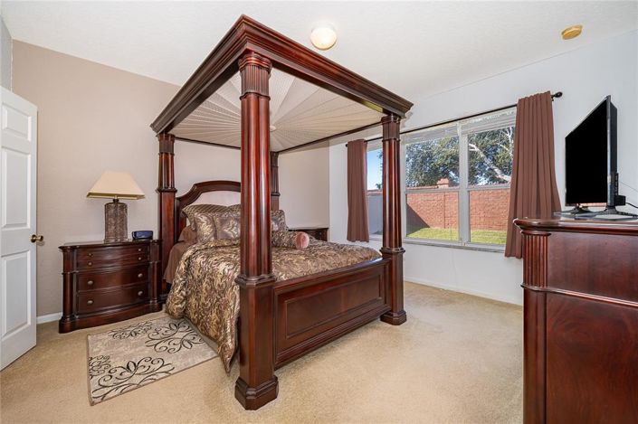 Image No.20-3 Bed Property for sale