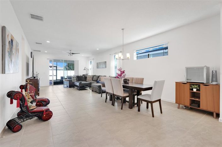 Image No.15-Propriété de 4 chambres à vendre à Davenport