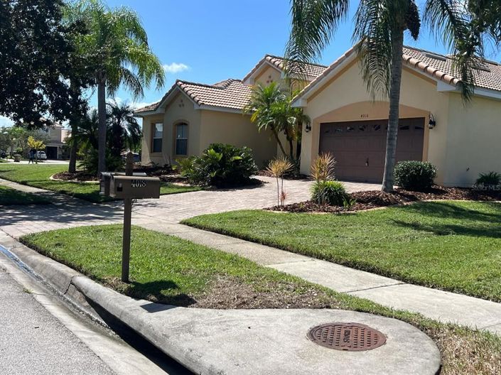 Image No.2-4 Bed Property for sale