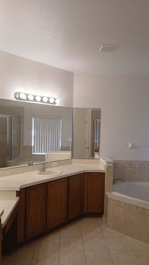 Image No.5-4 Bed Property for sale