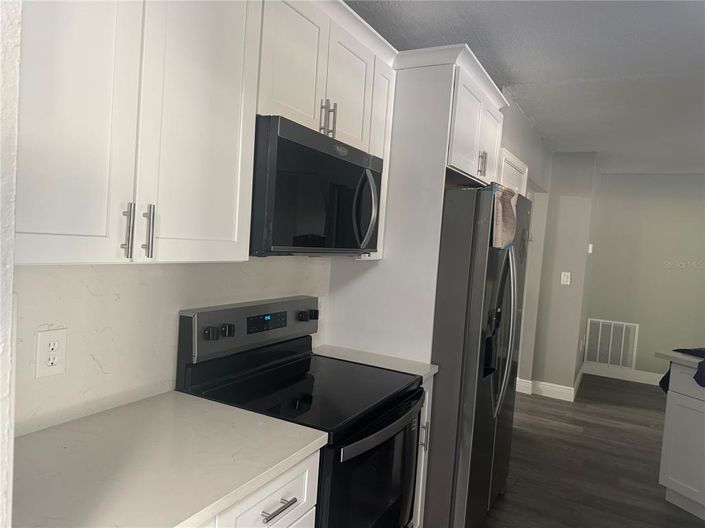 Image No.12-3 Bed Property for sale