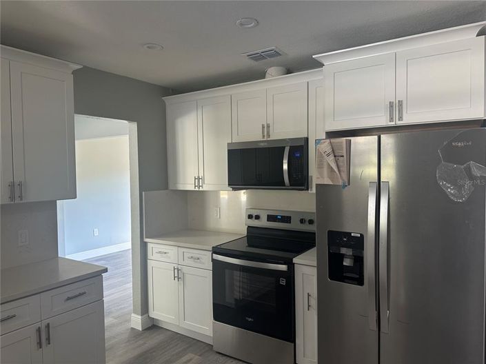 Image No.13-3 Bed Property for sale