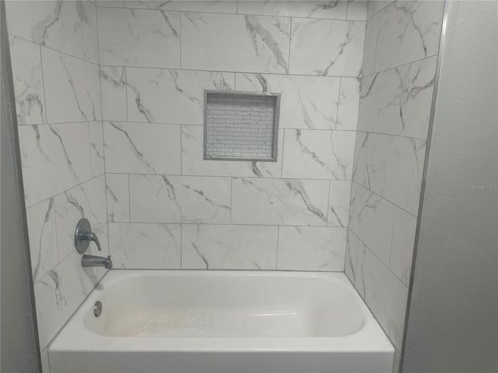 Image No.2-3 Bed Property for sale