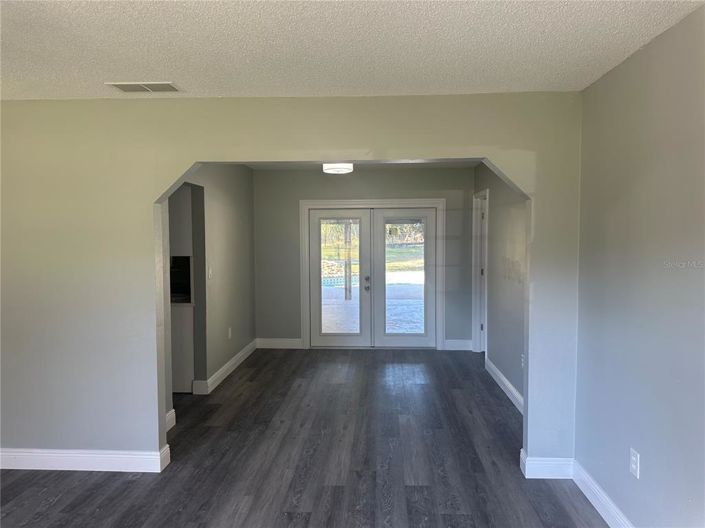 Image No.34-3 Bed Property for sale