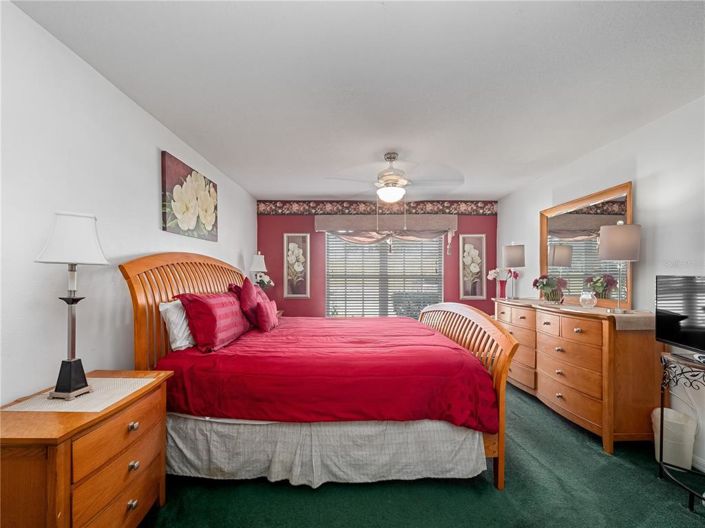 Image No.17-5 Bed Property for sale