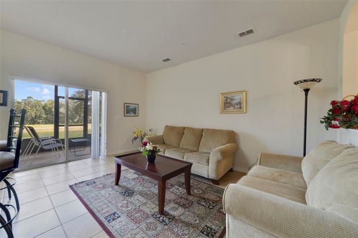 Image No.34-3 Bed Townhouse for sale