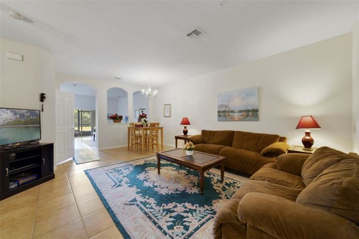 Image No.6-3 Bed Townhouse for sale