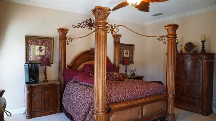 Image No.23-4 Bed Property for sale