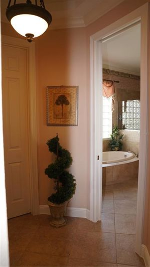 Image No.28-4 Bed Property for sale