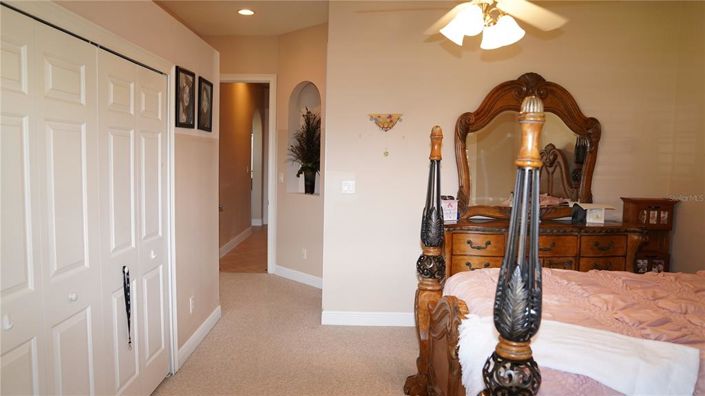 Image No.37-4 Bed Property for sale