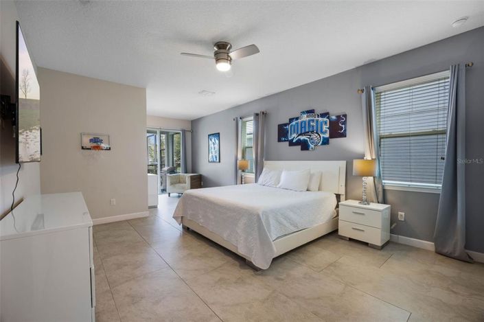 Image No.27-7 Bed Property for sale