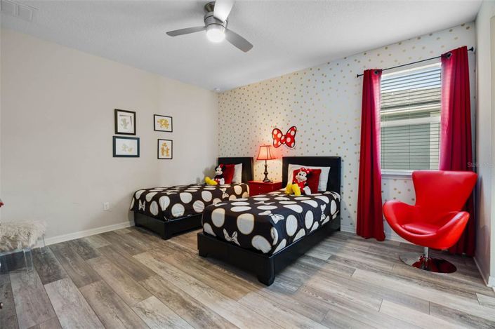 Image No.33-7 Bed Property for sale