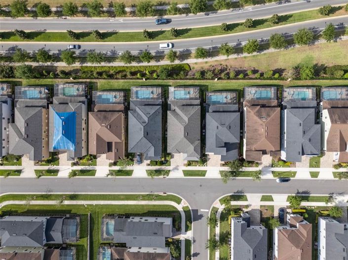 Image No.72-7 Bed Property for sale