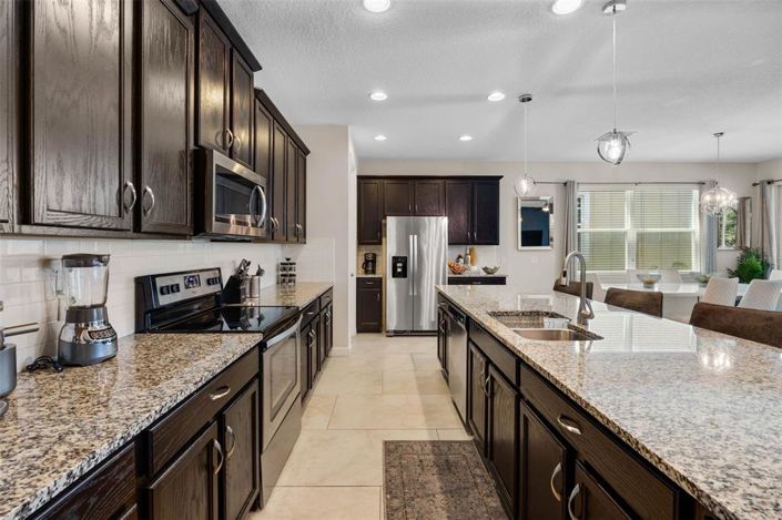 Image No.8-7 Bed Property for sale