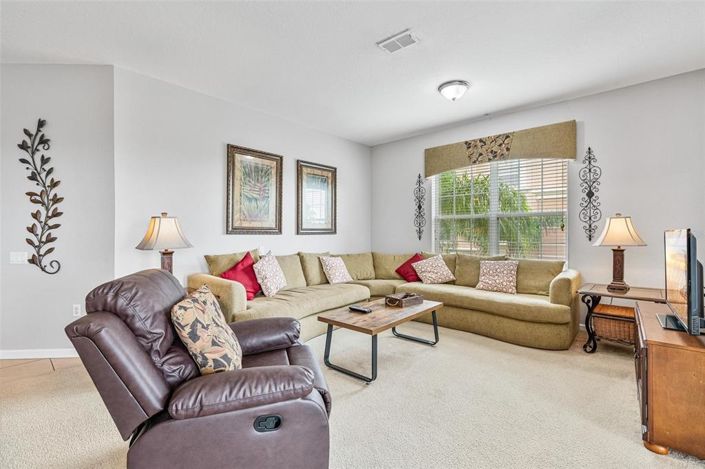 Image No.12-2 Bed Property for sale