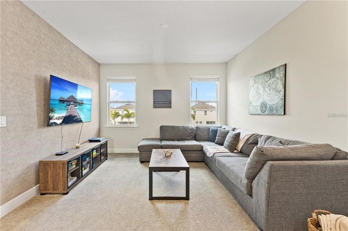 Image No.25-5 Bed Property for sale