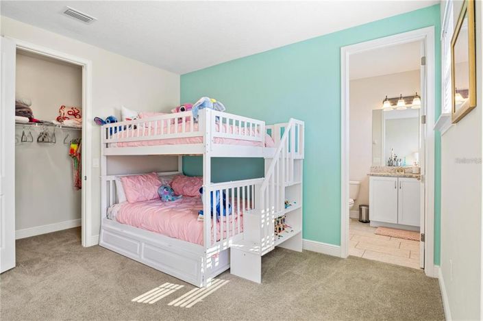 Image No.42-5 Bed Property for sale