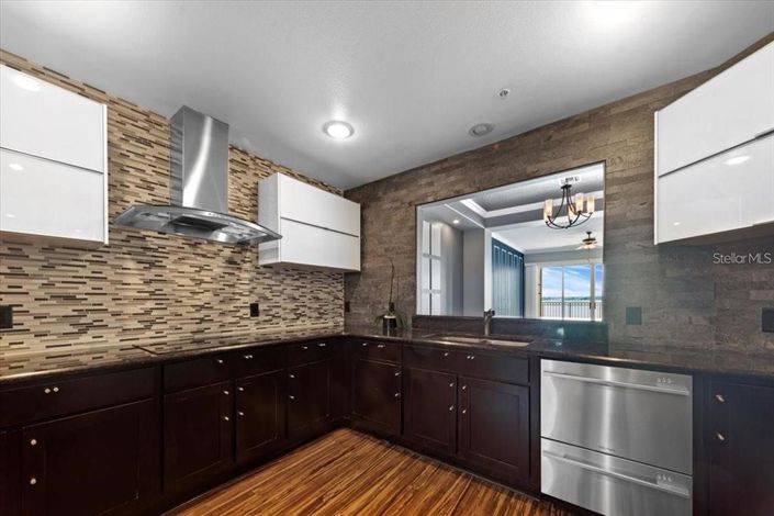 Image No.12-2 Bed Property for sale