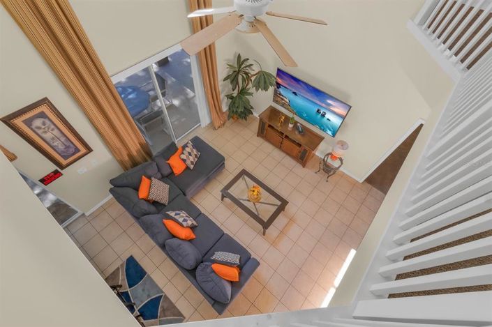 Image No.19-7 Bed Property for sale