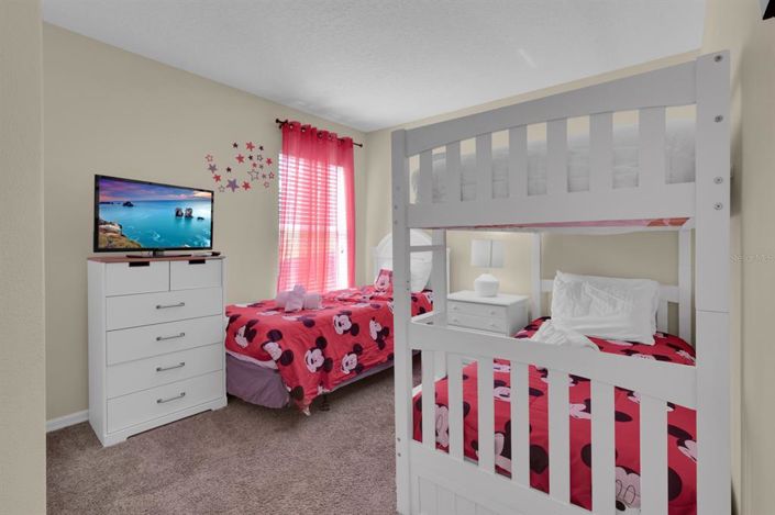 Image No.33-7 Bed Property for sale