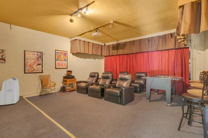 Image No.43-7 Bed Property for sale