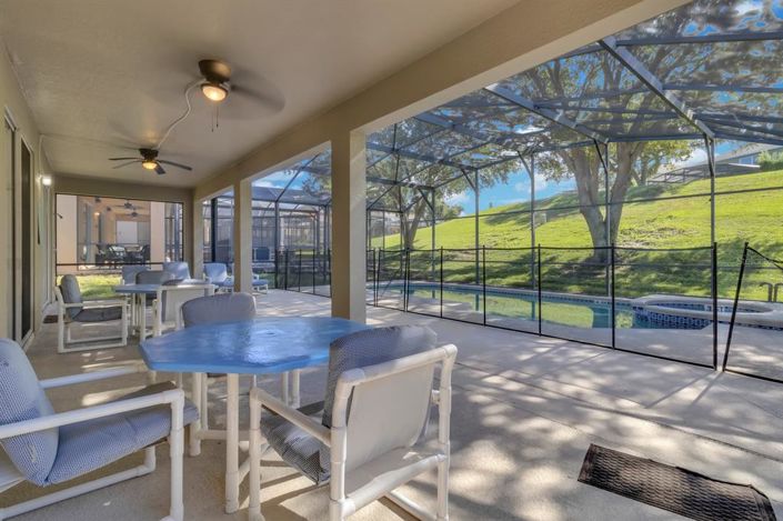 Image No.51-7 Bed Property for sale