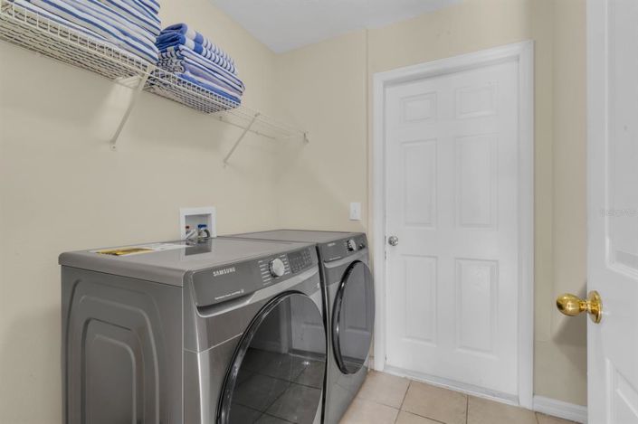 Image No.52-7 Bed Property for sale