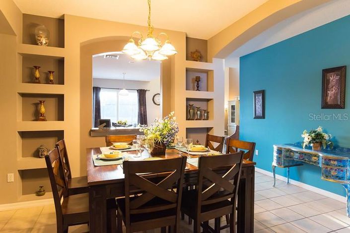 Image No.5-7 Bed Property for sale