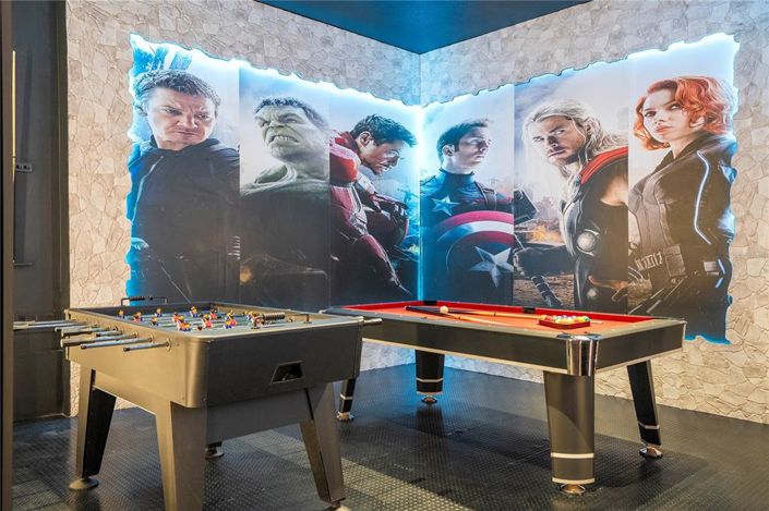 Image No.11-9 Bed Property for sale