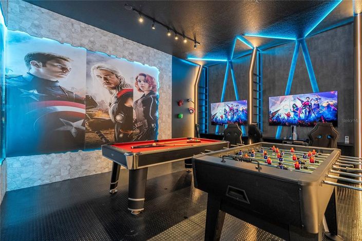 Image No.14-9 Bed Property for sale