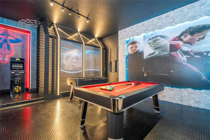 Image No.16-9 Bed Property for sale