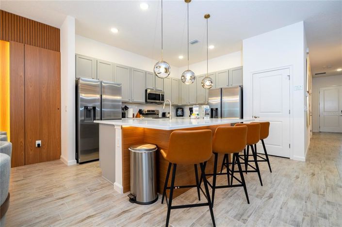 Image No.20-9 Bed Property for sale