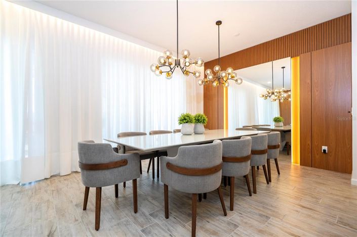 Image No.21-9 Bed Property for sale